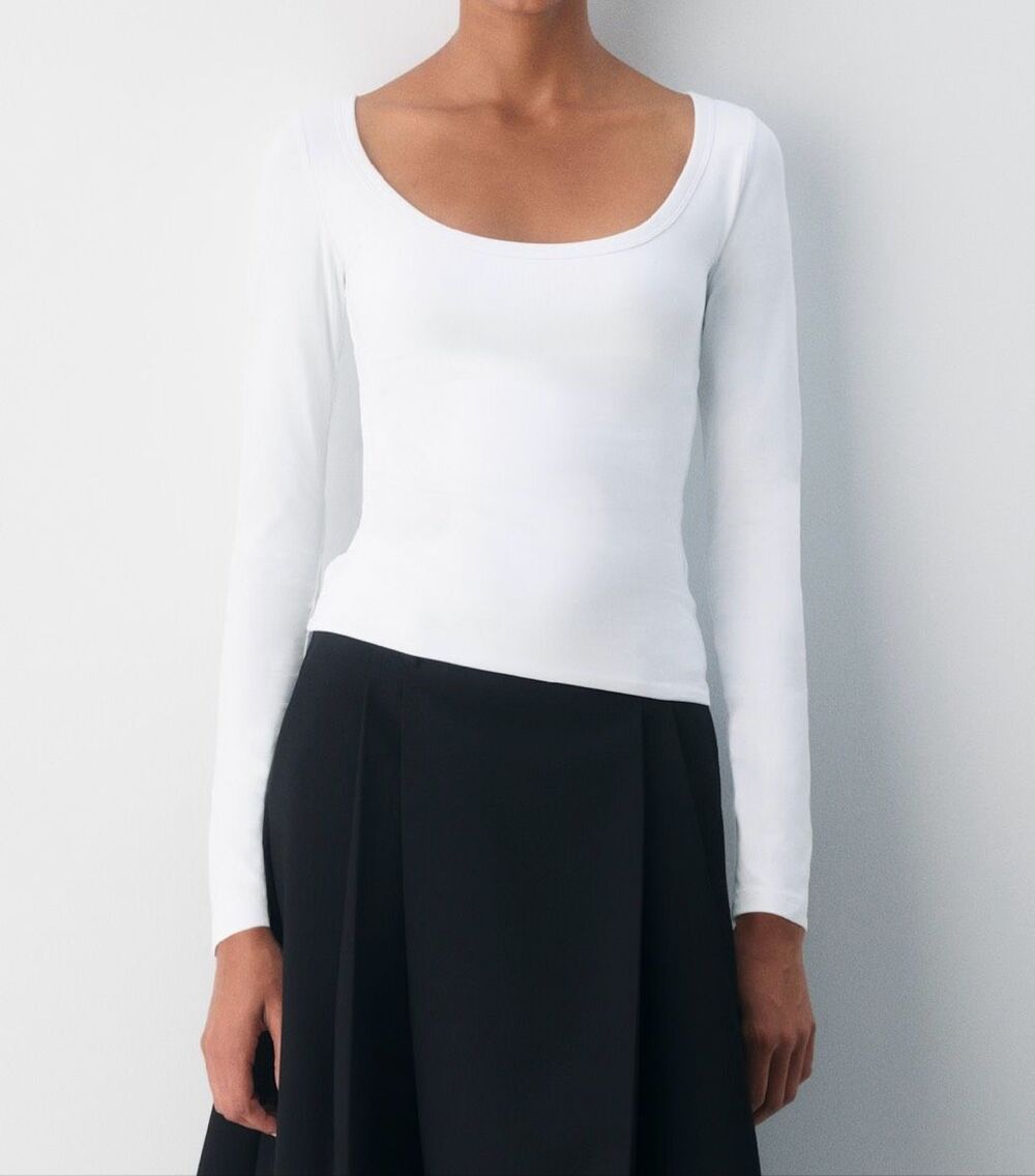 Aritzia Contour Archer Long Sleeve Top White Scoop Neck Small NWOT